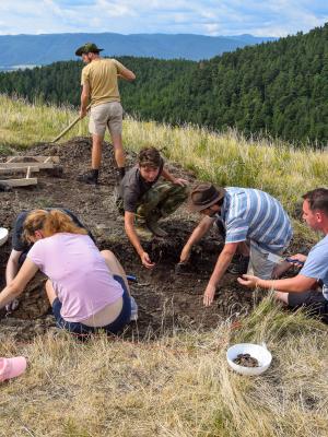 2. etapa archeologického výskumu na vedecké a dokumentačné účely púchovského hradiska v Jánovciach (okr. Poprad)