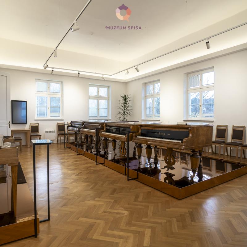 Pohľad do expozície na druhom poschodí. Autor: Vladimír Krempaský