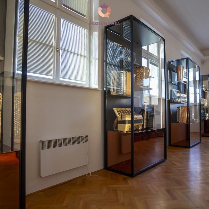 Moderná inštalácia. Autor: Vladimír Krempaský