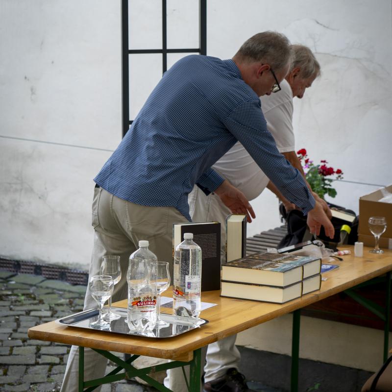 Dvorné dialógy 93- prezentácia novej pbulikácie "Dejiny Slovenska" v Múzeu Spiša.