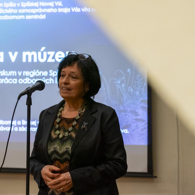 Veda v múzeu